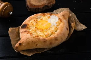khachapuri avec oeuf