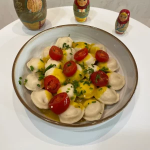 Pelmeni poulet sauce curry